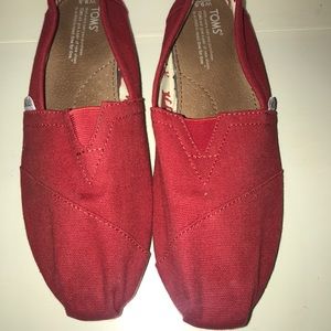 Toms